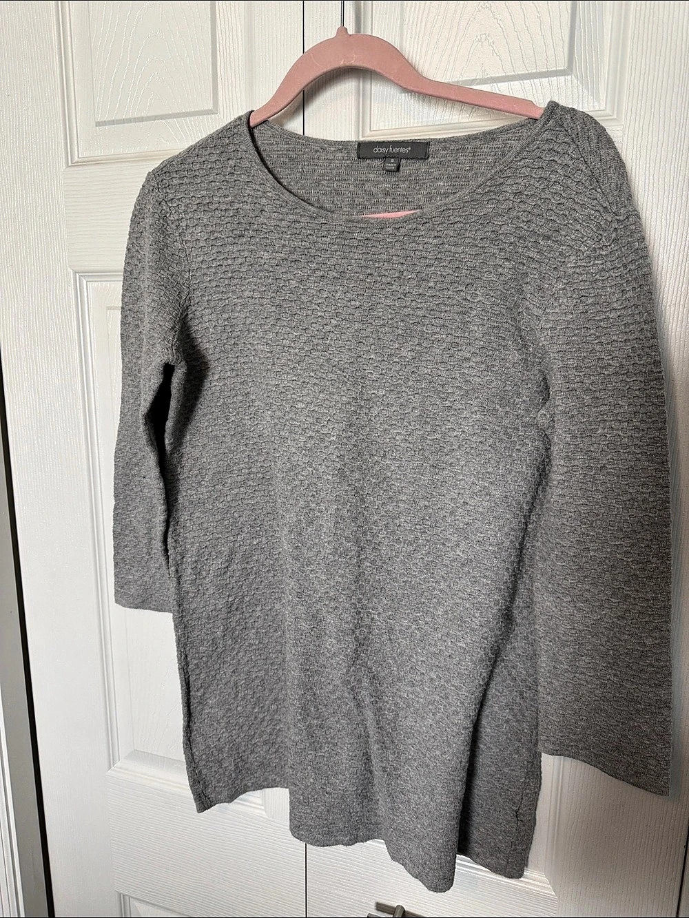 daisy fuentes Gray Crew Neck Sweater